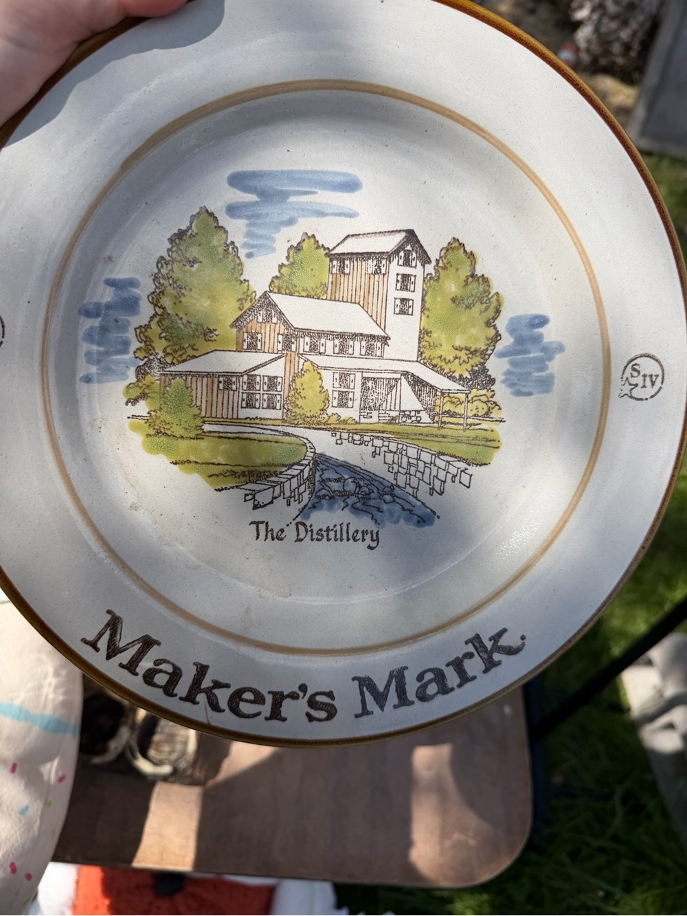 The Distillery Decorative Plate – White and Gold